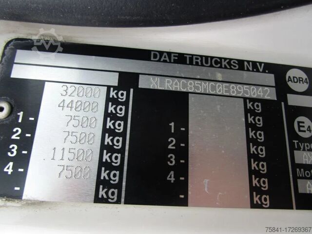 Imuajoneuvo DAF CF 85.410 CF 85.410 8x2 MTS Saugbagger