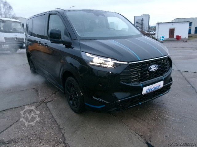 Minibus FORD Tourneo Custom L1 Sport PHEV AHK Exklusiv 360Kam