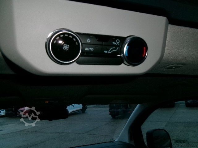 Minibus FORD Tourneo Custom L1 Sport PHEV AHK Exklusiv 360Kam