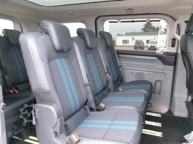 Minibus FORD Tourneo Custom L1 Sport PHEV AHK Exklusiv 360Kam