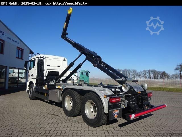Roll-off tipper truck MAN TGS (TG3) 26.520 6x6H BL CH  Hydrodrive, Hyva 20