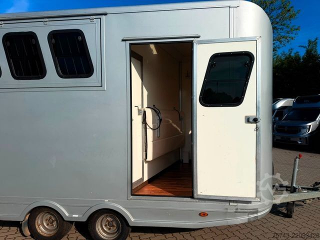 Remorcă pentru transport cai  ANKA  3,5t   Wohn. Dusche