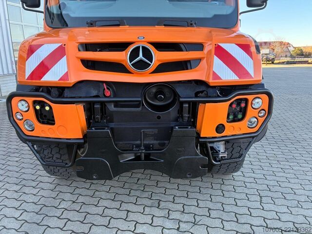 Unimog Mercedes-Benz Unimog U 430 mit Jotha Absetzer CombiCon 5018