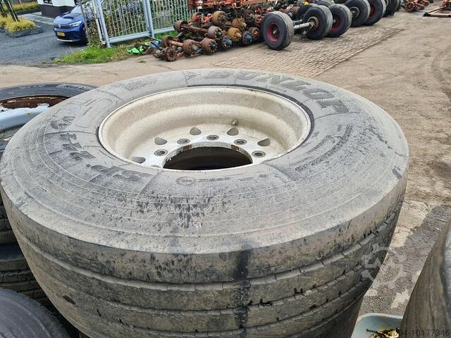 Kotač s gumom Dunlop, Bridgestone trailer tire 385/65 R 22.5 on aluminium rim