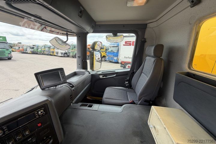 Камион платформа с брезент Scania P230 LB 4x2 Plane/HB / Swiss-Vehicle