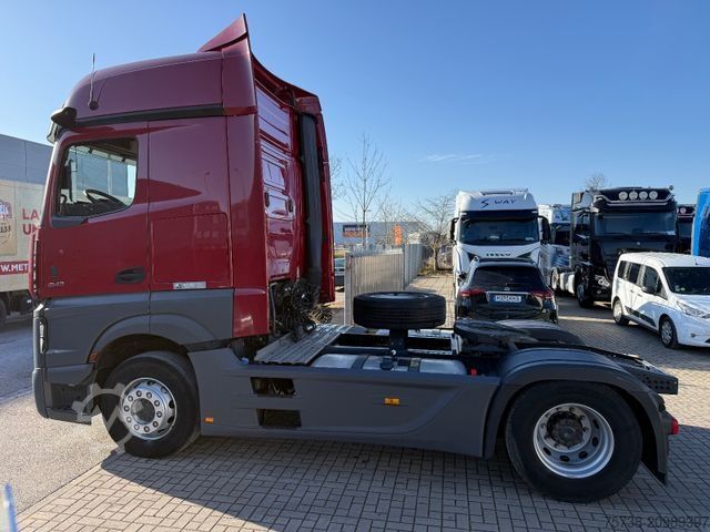 Standardowy ciągnik siodłowy MERCEDES-BENZ Actros 1845 LS MP5/Retarder/2xTank/MirrorCam