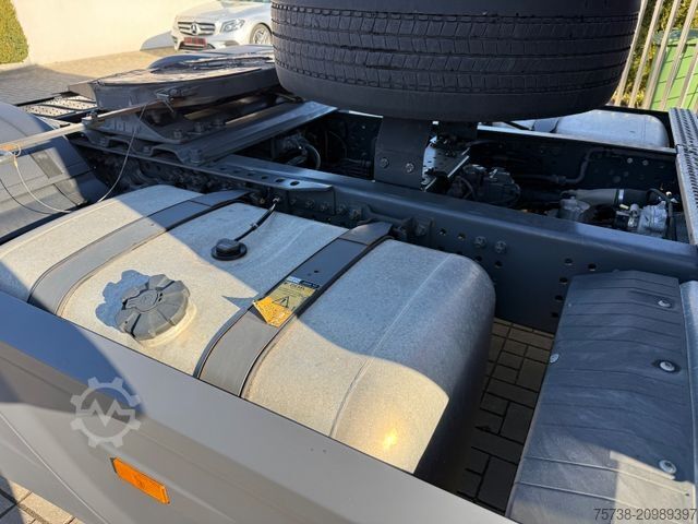 Standardowy ciągnik siodłowy MERCEDES-BENZ Actros 1845 LS MP5/Retarder/2xTank/MirrorCam