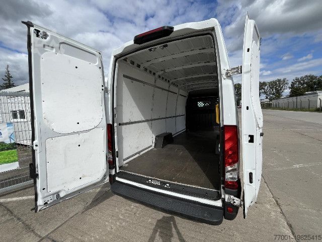 Kombi z visokim stropom IVECO 35S16A8 V