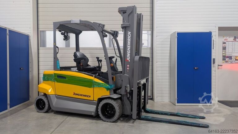 Electric 4-wheel forklift Jungheinrich EFG BC 330 Ausstellungsstück