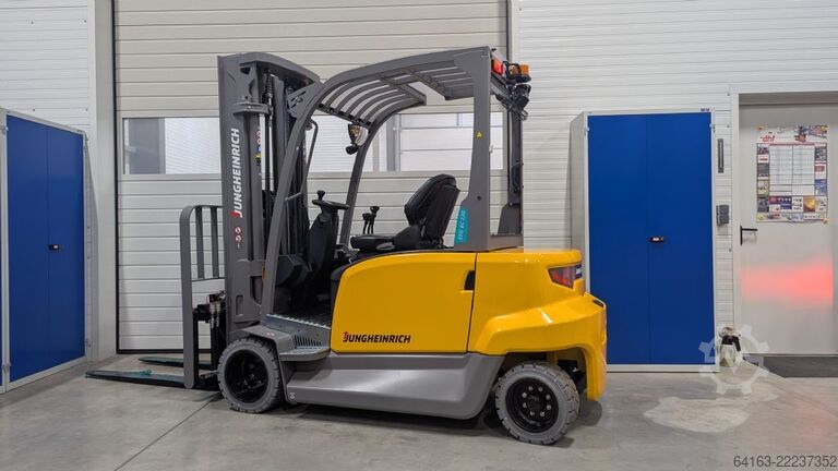 Electric 4-wheel forklift Jungheinrich EFG BC 330 Ausstellungsstück