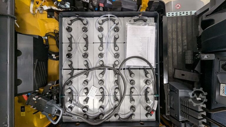 Electric 4-wheel forklift Jungheinrich EFG BC 330 Ausstellungsstück