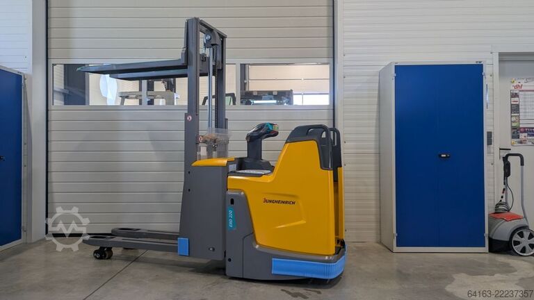 Double stacker Jungheinrich ERD 220  neuwertig