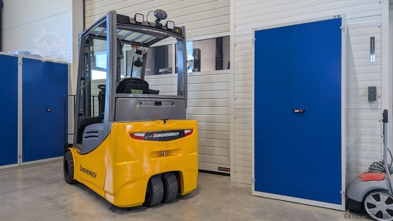 Electric 3-wheel forklift Jungheinrich EFG 220 GE120-480DZ
