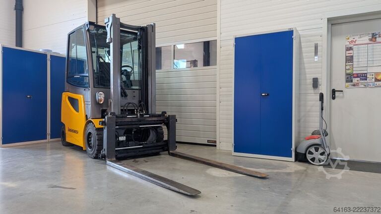Electric 4-wheel forklift Jungheinrich EFG 430k G180-310ZT