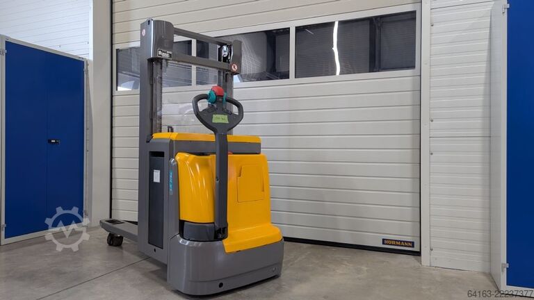 High Lift stacker Jungheinrich EJC 216z 115 240 ZT