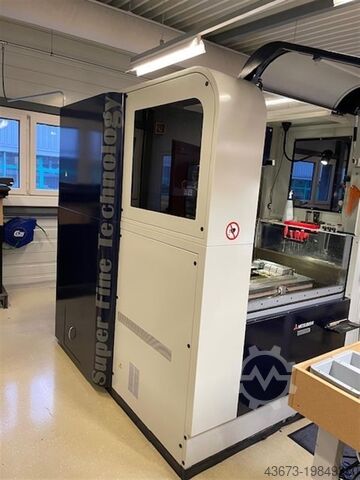 Maszyny do elektrodrążenia drutowego / EDM Mitsubishi PA 20