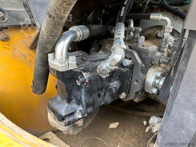 Riteņu iekrāvējs VOLVO L 50 H / Waage WK 60 / Schnellwechsler