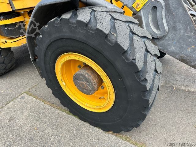 Riteņu iekrāvējs VOLVO L 50 H / Waage WK 60 / Schnellwechsler