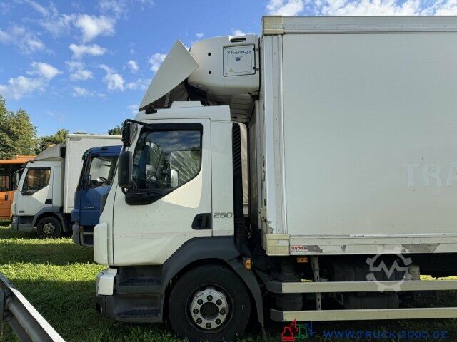 冷藏卡车 Volvo FL16 250 Tiefkühler MOTORSCHADEN / ENGINE BROKEN