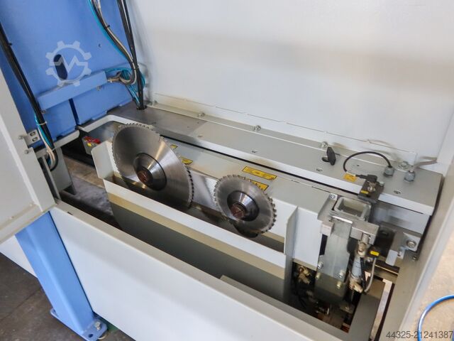 Sierra de panel - alimentación desde el frente HOLZMA HPP 250/38/38