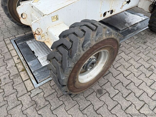 Arbeitsbühne JLG 460SJ Hubarbeitsbühne 7,7 Tonnen *3.826 BTH