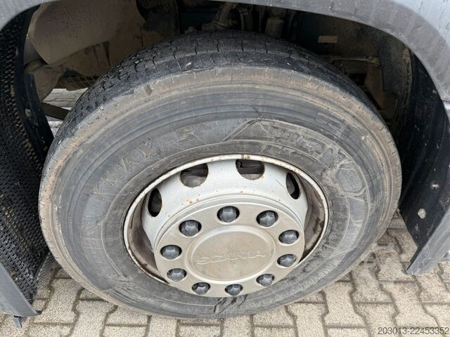 Camião de plataforma SCANIA R500 6x4 Pritsche mit Kran Palfinger PK53002 SH