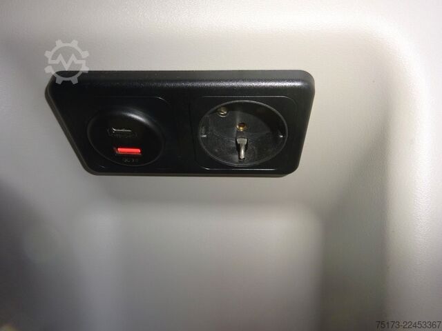 รถบ้าน FORD Nugget 185PS Autm. Markise AHK ACC Kamera