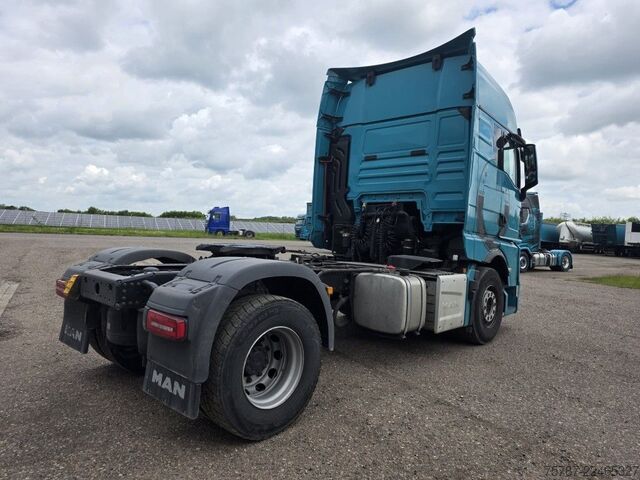 Tracteur routier standard MAN 18.470 TGX XXL Unfall, Retarder, 2 Kreis Hydr.