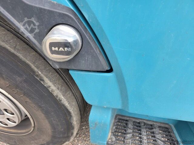 Tracteur routier standard MAN 18.470 TGX XXL Unfall, Retarder, 2 Kreis Hydr.