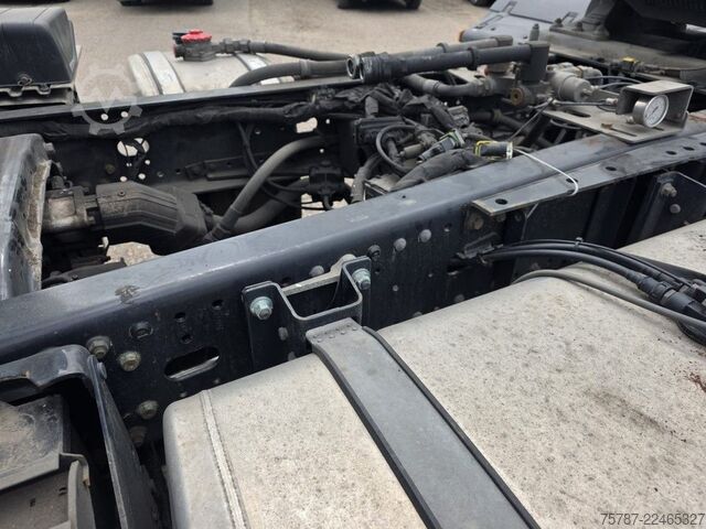 Tracteur routier standard MAN 18.470 TGX XXL Unfall, Retarder, 2 Kreis Hydr.