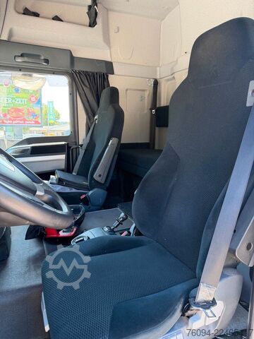 Kamion s ravnom platformom MAN TGS 18.480 4x4 Montagekran 29m SEILWINDE AHK 62t