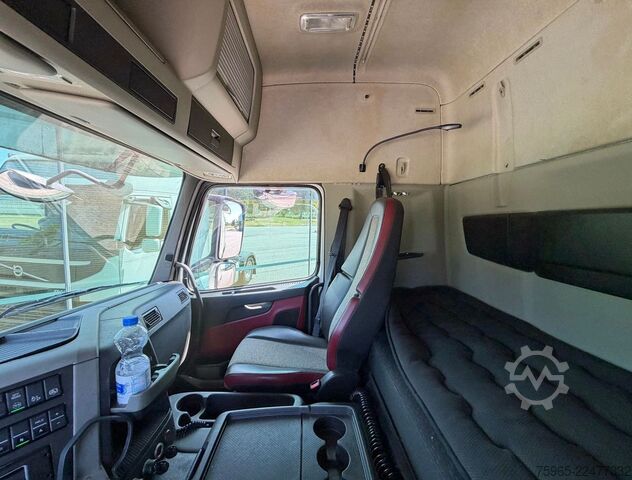 Tractor estándar VOLVO FM 370 EURO 6 SPOILERS SMART TACHO 2X TANKS TOP