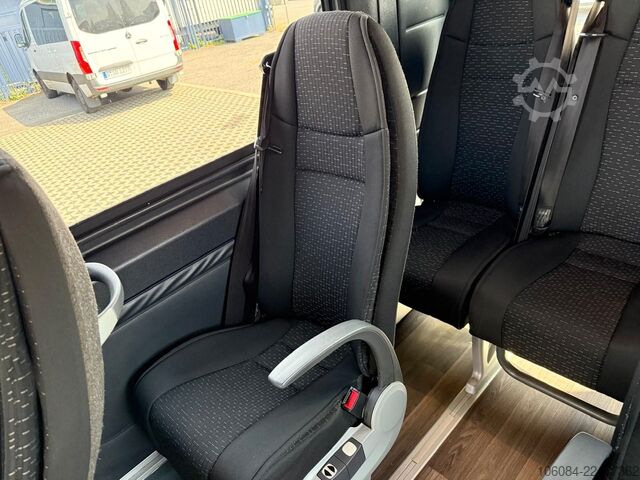 Minibus MERCEDES-BENZ Sprinter 517 Transfer 45 LL 19 +1 Tremonia