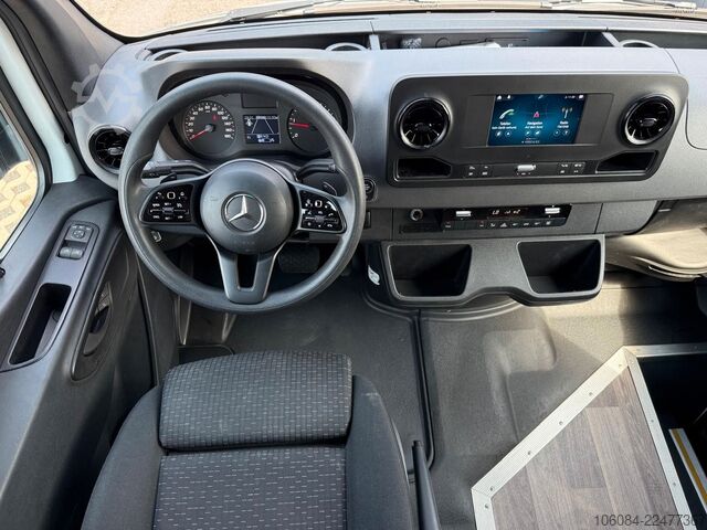 Mikroautobuss MERCEDES-BENZ Sprinter 517 Transfer 45 LL 19 +1 Tremonia