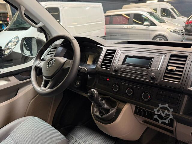 Minibús VW T6 Lang 9 Sitze 2+2+2+3 Klima 1.Hand 100TKM