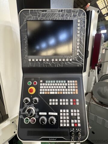 Vertical machining center DMG MORI CMX800V