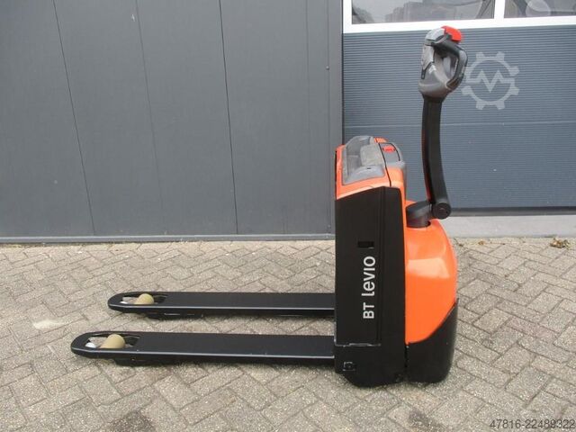 Porta-paletes manual TOYOTA LWE140