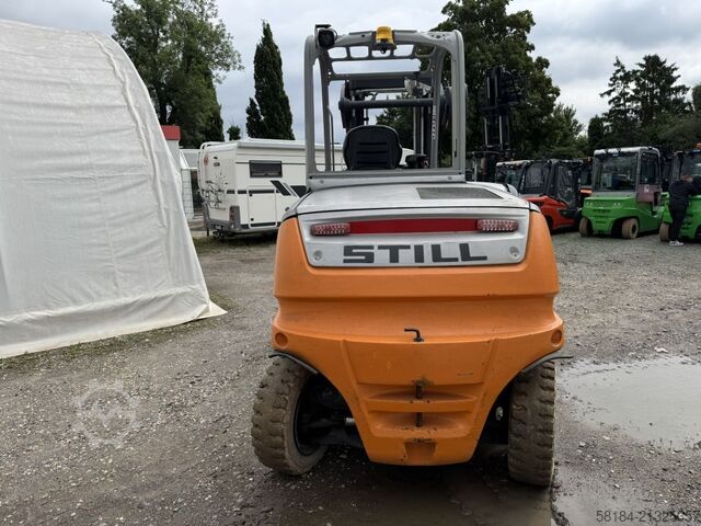 Električni viljuškar na 4 kotača Still RX60-60