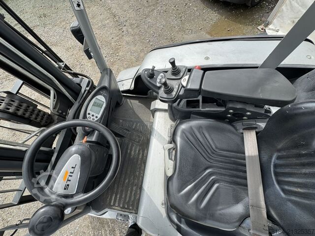 Električni viljuškar na 4 kotača Still RX60-60