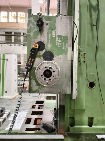 Mesin penggerek meja TOS VARNSDORF WFQ80CNC