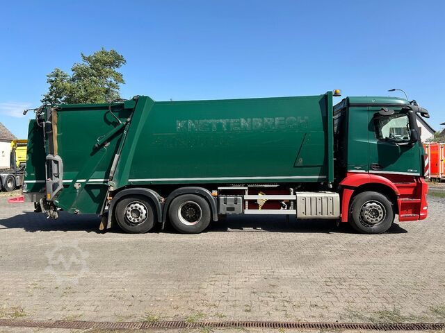 Prügiauto MERCEDES-BENZ 2533 / Faun VarioPress 524 + Schüttung