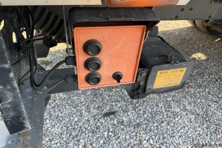 Φορτηγό κουτί (κουρμπαριστό) Volvo FLL-290 4x2R Getriebeschaden / Swiss-Vehicle