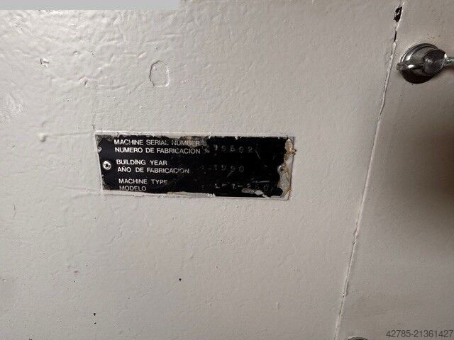 中心车床 PINACHO L-1/260