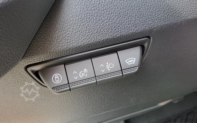 Chasis con cabina Renault Master E-TECH 87 KWH FWD EL - 4 TON'S CHASSIS /...