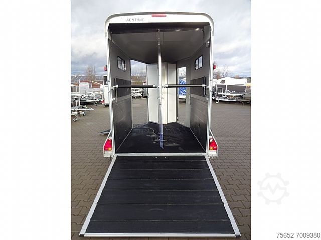 Reboque para cavalos Cheval Liberté Touring Country Frontausstieg Sattelraum