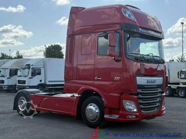 Cap tractor standard DAF XF 460 FT Super Space Cab 2 Betten + Kühlschrank