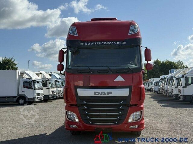 Cap tractor standard DAF XF 460 FT Super Space Cab 2 Betten + Kühlschrank