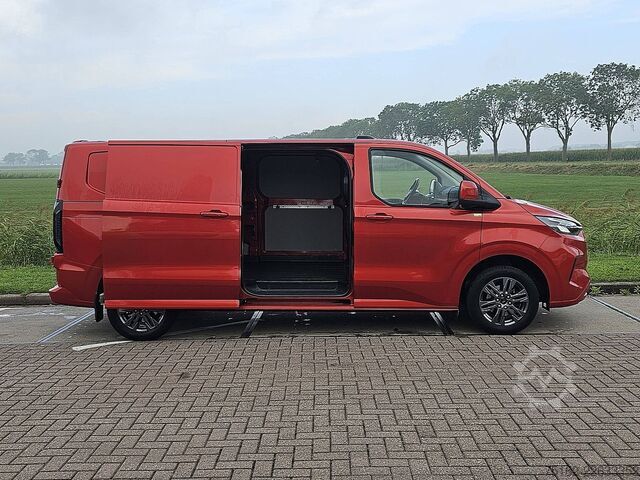 High-roof van FORD TRANSIT CUSTOM 2.0 L2 LIMITED 170Pk !