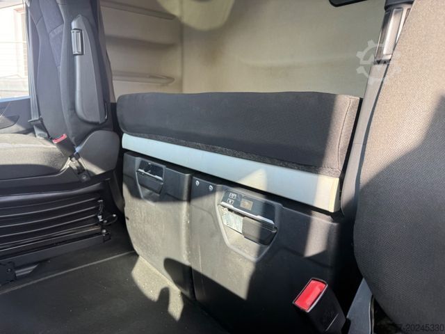Lastebil med utskiftbar overbygning IVECO S-WAY AS260S51Y/FP CM SDG BDF Retarder