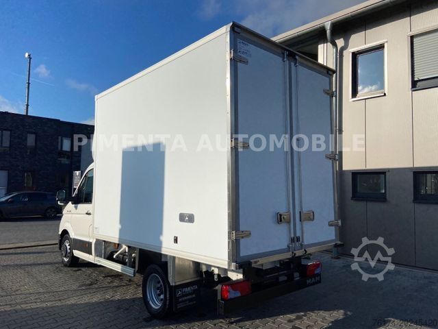 Furgoneta caja VOLKSWAGEN Crafter 50 3,5to TRANSP KOFFE 2,40mH NAV KLI TEM